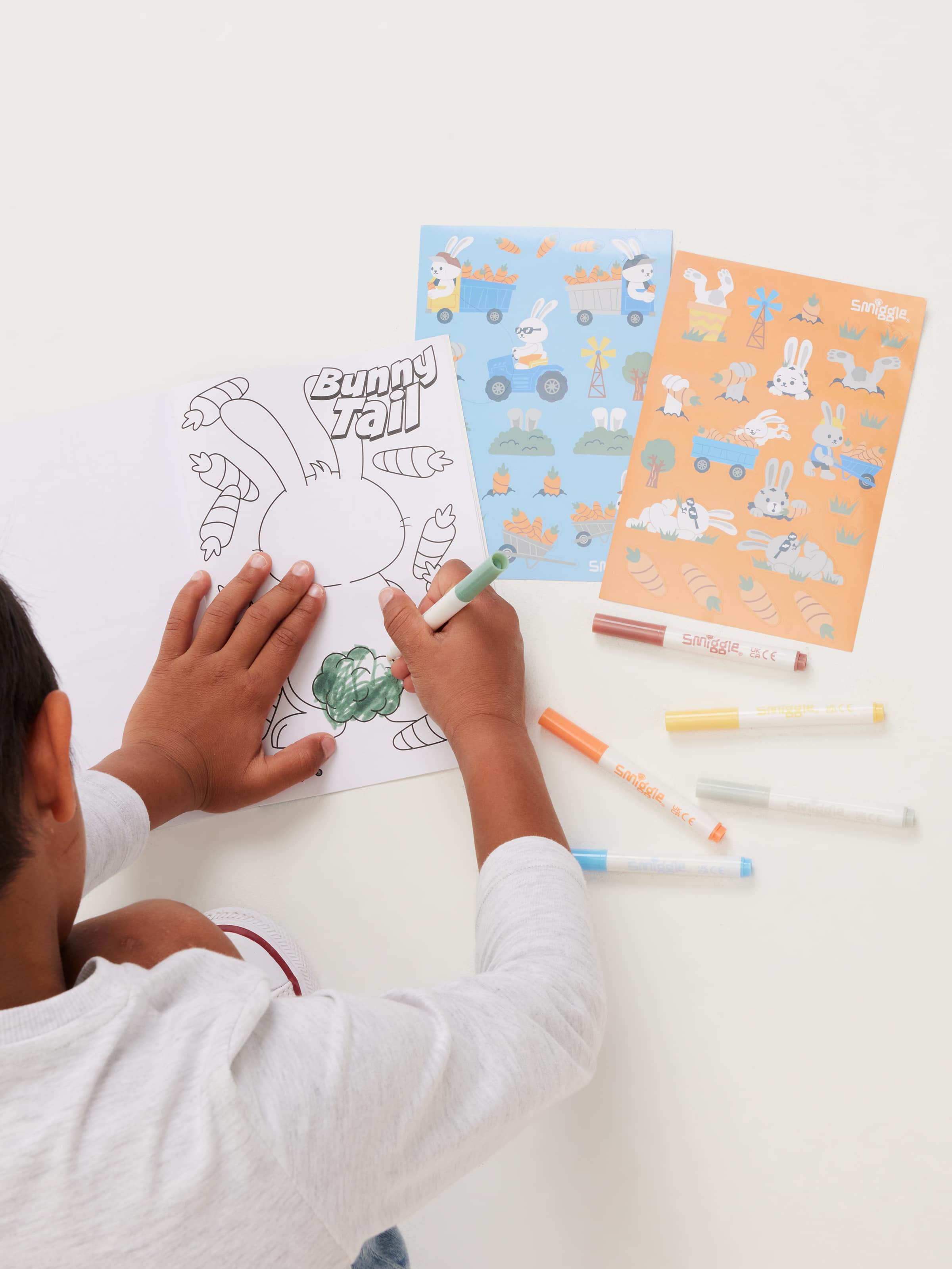 Image for Out &amp; About Mess-Free Colour Art from Smiggle