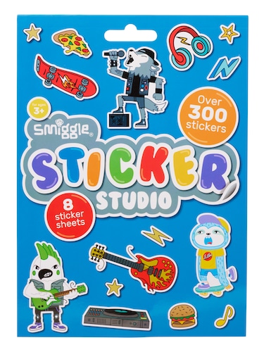 Besties Sticker Studio Book                                                                                                     